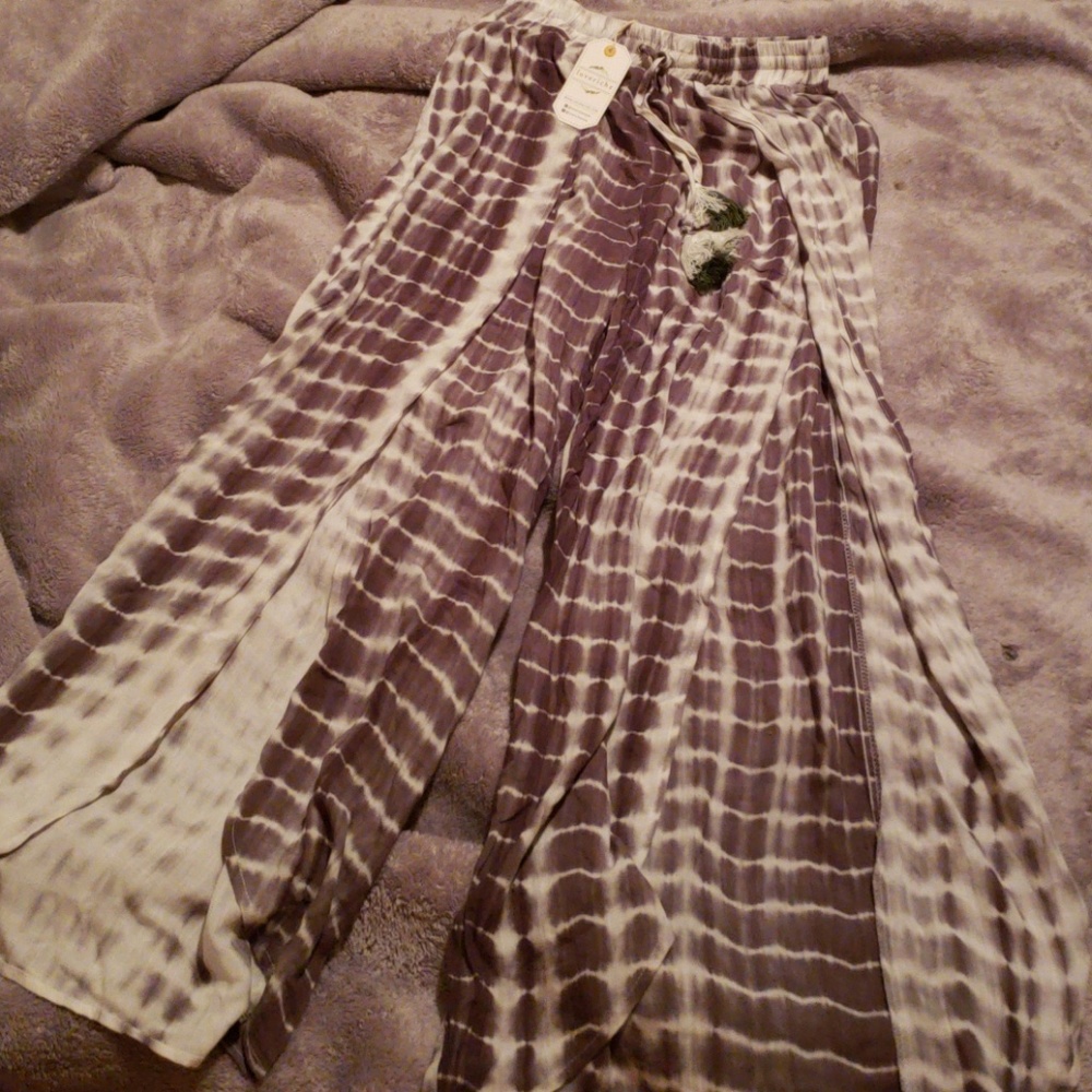NWT Loveriche Tie Dye Split Front Pant